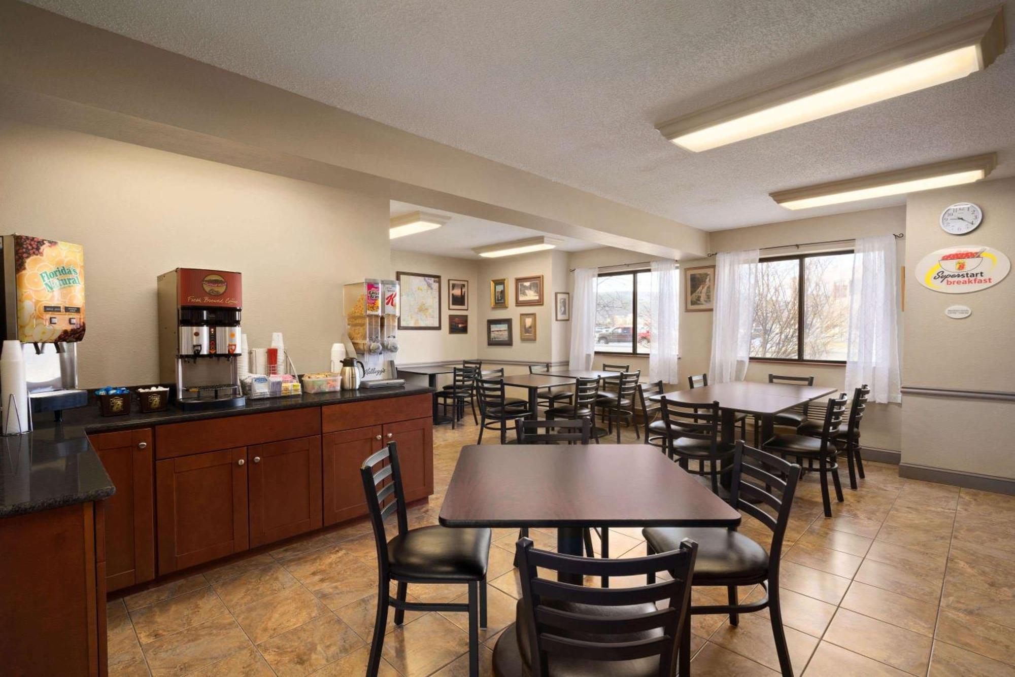 Hotel Super 8 By Wyndham Ithaca Extérieur photo