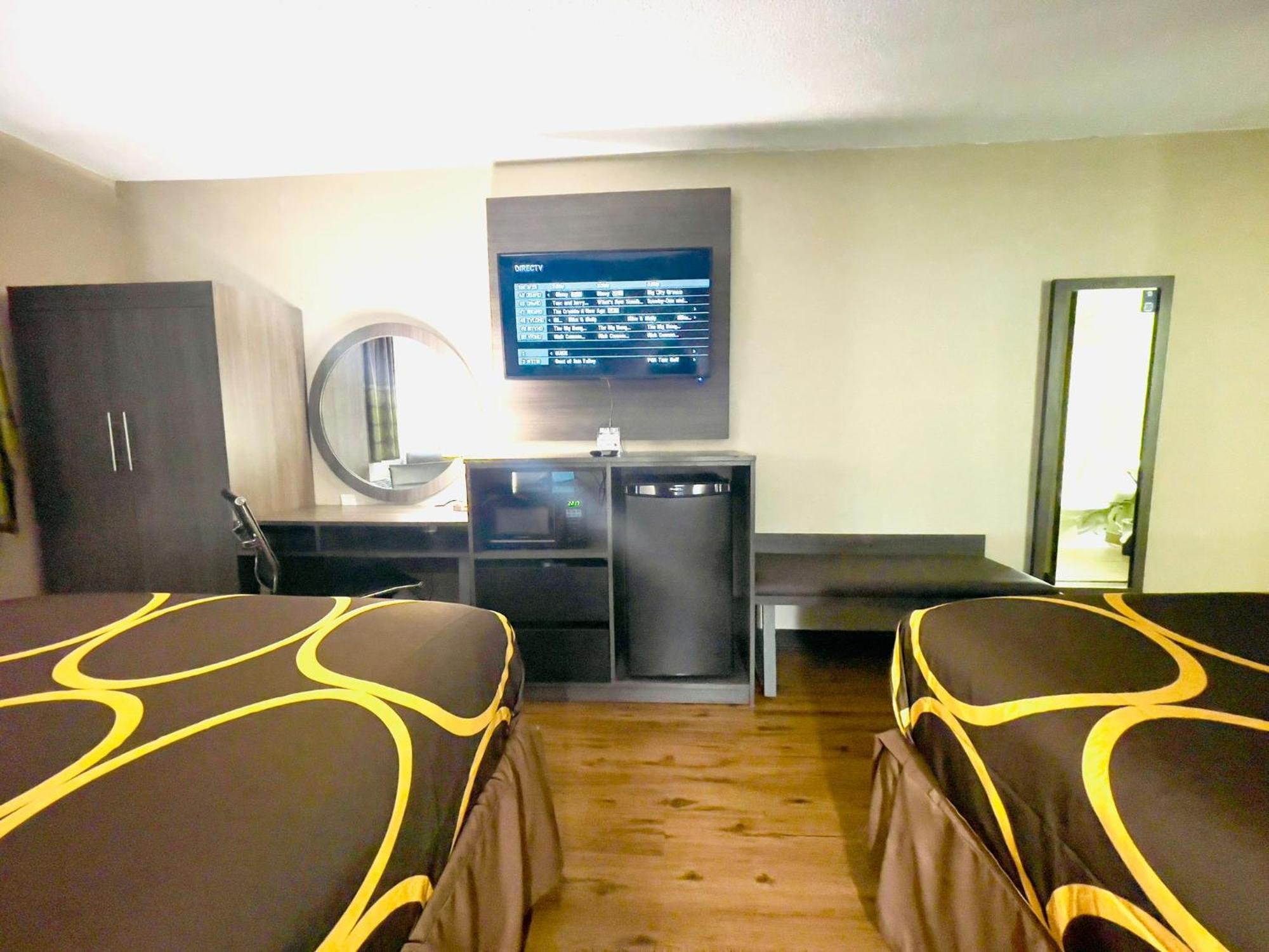 Hotel Super 8 By Wyndham Ithaca Extérieur photo